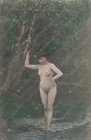 Donna nuda nel bosco Erotic Nude Lady Vintage Risqué Cartolina erotica