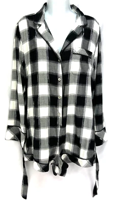 VICTORIAS SECRET Mameluco Pijama Franela Negro/Blanco M Botones Faja Mangas Largas Foto 1 de 4