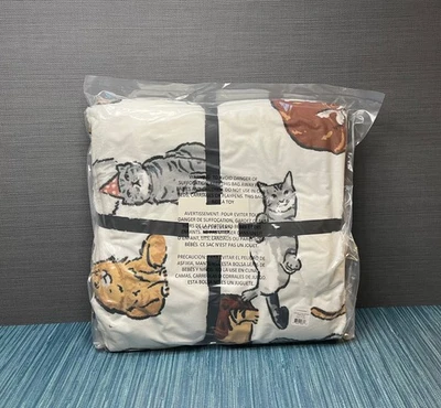 Vera Bradley Essential Throw Blanket - A Cat’s Life Cream - Image 1 of 3