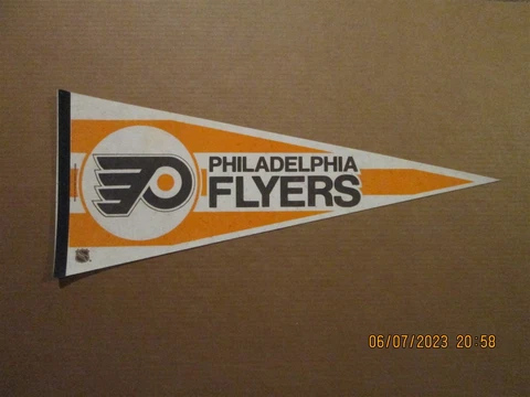 NHL Philadelphia Flyers Vintage Circa 1980's Team Logo Trench Hockey Pennant Cover