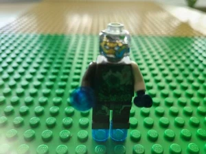 LEGO MARVEL AVENGERS ULTRON MK1 MINIFIGURE BRAND NEW FROM SEALED SET - Picture 1 of 7