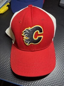 Calgary Flames, NHL, Kids Fitted, 54cm Adjustable, Red and White, Mesh - Picture 1 of 4
