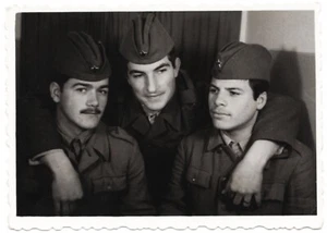 Vintage Photo Guys Affection Young Man Bulge Army Soldier Uniform Gay Int +8669 - Picture 1 of 1
