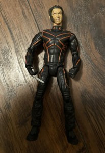 Toybiz X-2 X-Men United Movie Super Poseable Wolverine Figure 6 Inch Damaged