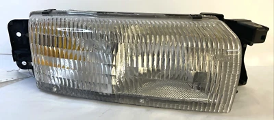 Faro lateral derecho del pasajero Oldsmobile Achieva 1992-98 OEM 114-00214R Foto 1 de 4