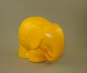 1970's Vintage Old and Rare East Europe Plastic Elefant Money Box Bank - Picture 1 of 7