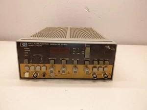 HP 8111A PULSE GENERATOR - Picture 1 of 3