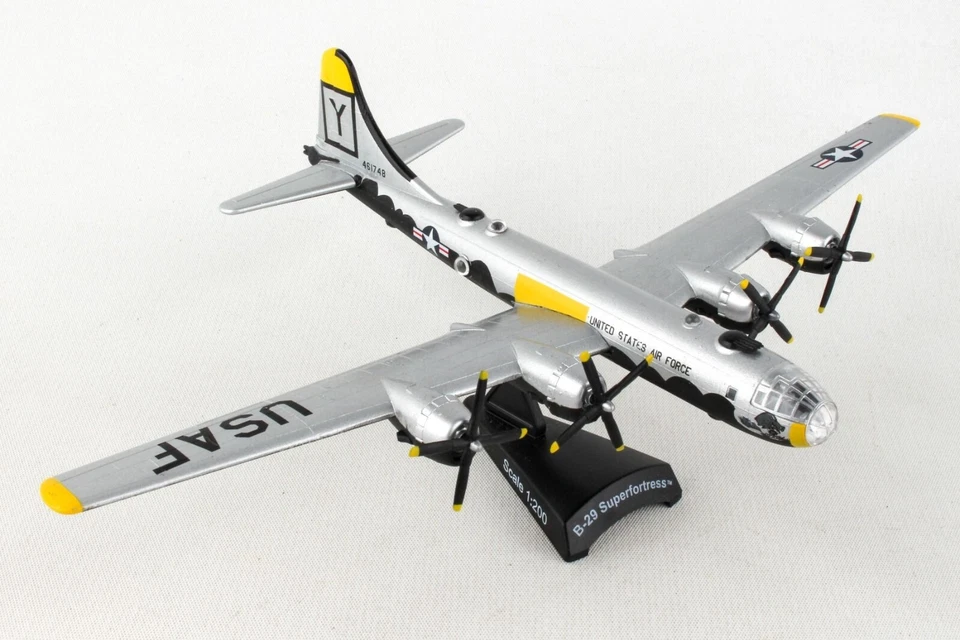 Boeing B-29 Superfortress "It's Hawg Wild" 1/200 Scale Diecast Model Airplane - Image 1 of 4