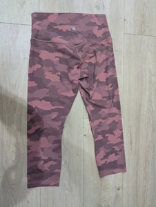 Lululemon Align Crop 21" Rose Camo Size 8 W6BOWS FREE SHIPPING - Picture 1 of 10