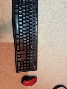 Logitech Wireless Keyboard and Mouse Combo K270 M310 Used Includes Receiver - Picture 1 of 15