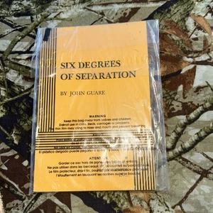 SIX DEGREES OF SEPARATION by John Guare (Paperback, 1992) PLAY SCRIPT - Imagen 1 de 2