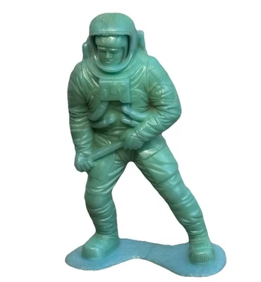 Marx Astronaut Green Figure – Vintage 1970s Plastic 5.5” Toy Space Explorer - Image 1 of 3