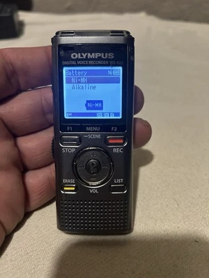 Olympus WS-822 Digital Stereo Voice Recorder - USB - Image 1 of 2