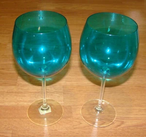 2x Crate and Barrel (376-051) Gem Aqua Long Stem, Baloon Wine 21oz Glasses - Picture 1 of 9