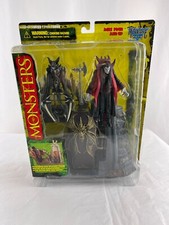 MONSTERS Series One Dracula PlaySet Figure 1997 McFarlane Toys New Sealed Card