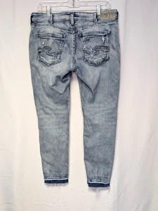 Pantalones de mezclilla plateados para mujer talla 33x27 Avery tobillo ajustados lavado medio claro desgastados - Imagen 1 de 15