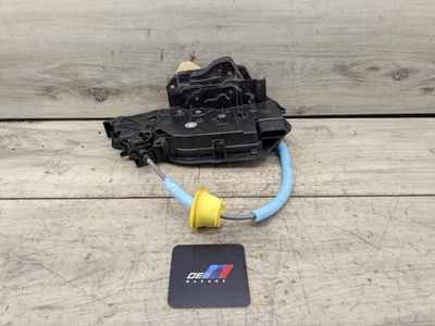 Actuador de cierre de cerradura de puerta de pasajero delantero derecho OEM BMW G20 G26 G42 G80 G87 M2 M3 Foto 1 de 4