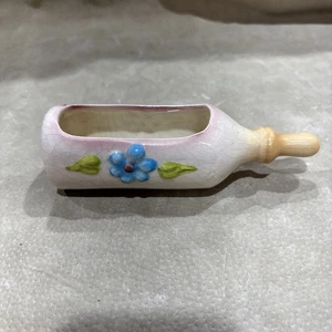 Fioriera biberon ceramica miniatura decorazione asilo vintage rosa fiore blu 1-2 - Foto 1 di 4
