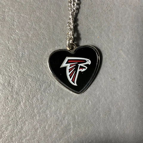 Atlanta Falcons NFL Football Metal Heart Shaped Necklace Fashion Jewelry Red Cover