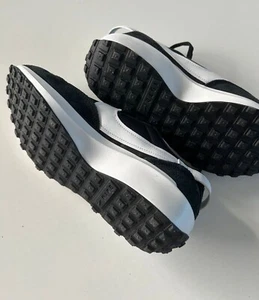 Neue Nike Schuhe Herren 42,5 - Bild 1 von 4