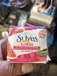 St Ives Glowing Watermelon Oil Free Face Moisturizer 1.8 oz Paraben Free - Picture 1 of 1