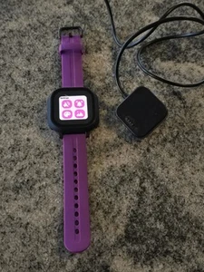 Gabb Watch Plus Black Model ZW21 Kids GPS Phone Text Track WORKS Cracked Screen - Zdjęcie 1 z 8