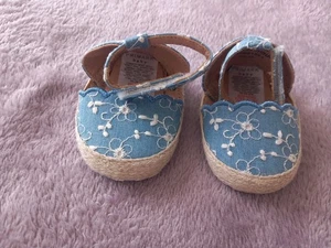 Pretty baby Girls Summer Sandals In Size 0-3 months - Picture 1 of 1
