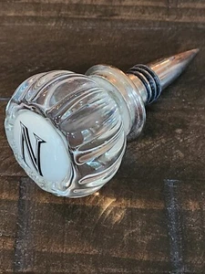 Monogramm Weinflaschenverschluss Anfangsbuchstabe N Barware, Kristallglas, gerippt  - Bild 1 von 7