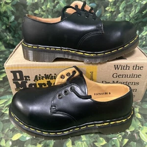 DR MARTENS Black  Smooth Leather Oxfords Women’s US 6, NIB, NOS, 3 Eyelet - Picture 1 of 11