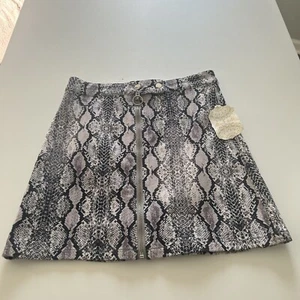 Altar’d State Rock Damen schwarz grau Schlangenleder Mini NEU Größe M - Bild 1 von 11