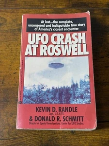 UFO Crash at Roswell by Kevin D. Randle & Donald R Schmitt, 1991 PB - Picture 1 of 8