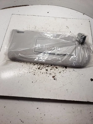 Parasol derecho usado se adapta a: Mazda 6 2003 iluminado derecho grado A Foto 1 de 4