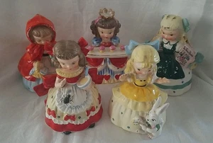 VTG Napco 50’s Storytime Fairytale Figurines Queen Of Hearts Alice Muffet Set 5 - Picture 1 of 24