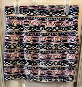 Ariat Womens Med Geometric Multicolor Mini Skirt - Picture 1 of 4