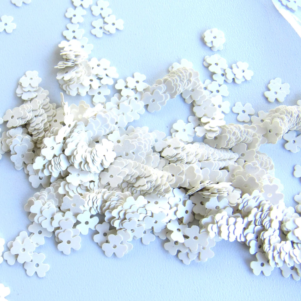 Vintage Light Cream 3-Petal Flowers 1930's French Sequins 5mm 50 pieces - Image 1 of 1