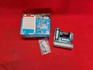 Makita FN001G Akku Stauchkopfnagler Tacker - Bild 1 von 9