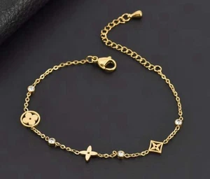 Geometric Clover  Flower Bracelet 18k Gold Plated Titanium Steel - Picture 1 of 1