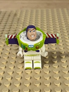 Lego Toy Story "Buzz Lightyear" Minifigure Lot 643 - Picture 1 of 6