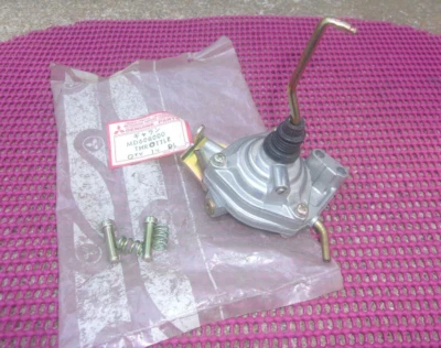 1981 82 83 Dodge Colt Plymouth Champ 1.4 1.6 NOS Mitsubishi THROTTLE OPENER KIT - Image 1 of 3