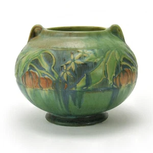 Roseville Pottery Baneda line matte green vase 235-5 pumpkin vine Arts & Crafts - Picture 1 of 5