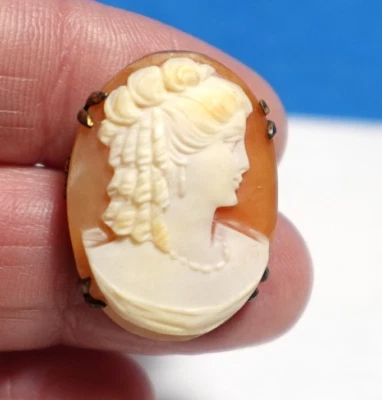 PIN CAMAFEO ANTIGUO RELLENO DE ORO COLGANTE COMBO PIEZA 3/4 X 1" 4,0 GRAMOS Foto 1 de 2