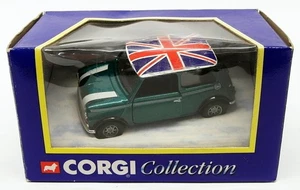 Corgi 1/36 Scale Model Car 04413 - Mini British Racing Green - Picture 1 of 2