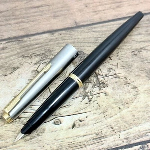 PARKER45 FOUNTAIN PEN VINTAGE BLACK SILVER MADE IN USA A417 - Picture 1 of 11