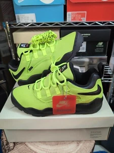 SUPREME x NIKE SB DARWIN LOW " VOLT" Mens 10.5 🔥🔥 - Picture 1 of 12
