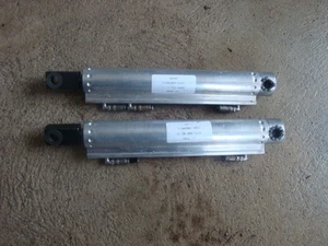 ACTUALIZADO MERCEDES W209 04-09 CLK500 CLK320 CLK350 JUEGO DE CILINDROS HIDRÁULICOS SUPERIOR PRINCIPAL - Imagen 1 de 3