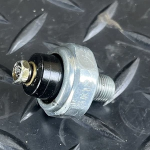 ♻️ SUZUKI GSF600 BANDIT MK2 2000–2005 - OIL PRESSURE SENSOR / SWITCH - Picture 1 of 2