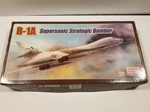 Minicraft B-1A Supersonic Strategic Bomber 11606  - Picture 1 of 7