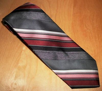 Corbata de cuello de polietileno a rayas grises y rosas Marquis para hombre 55" de largo x 3,25" de ancho (D140) Foto 1 de 4