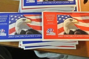 2003 D U.S. Mint Uncirculated Set with 10 Coins with COA Original Envelop - Picture 1 of 4