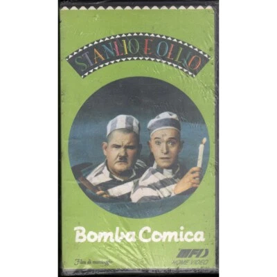 Stanlio E Ollio, Bomba Comica VHS Mack Sennett Univideo - MFD80337 Sigillato - Immagine 1 di 2